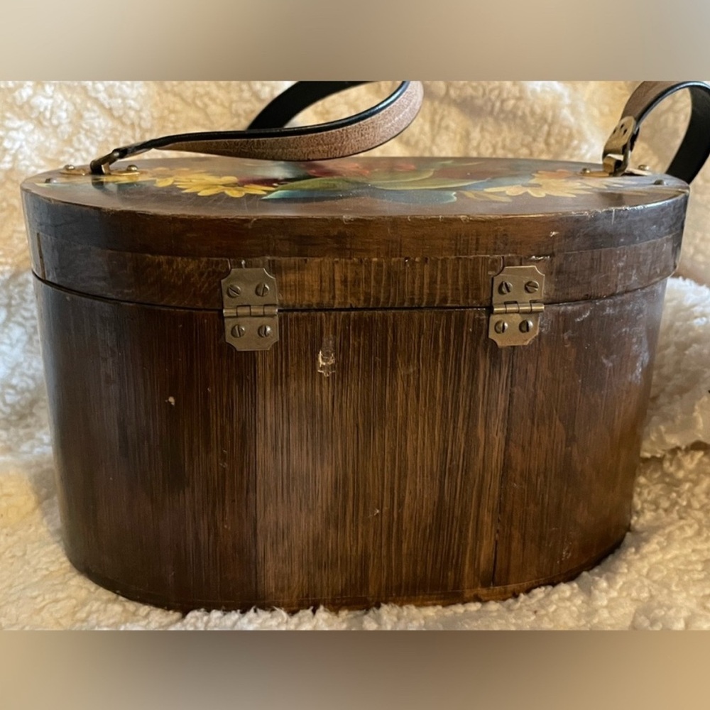 Vintage Wooden Bag with Floral Art - Hinged Case with Shoulder Strap - Picture 5 of 8